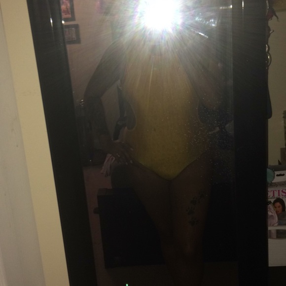 Bathing suit - Picture 2 of 3